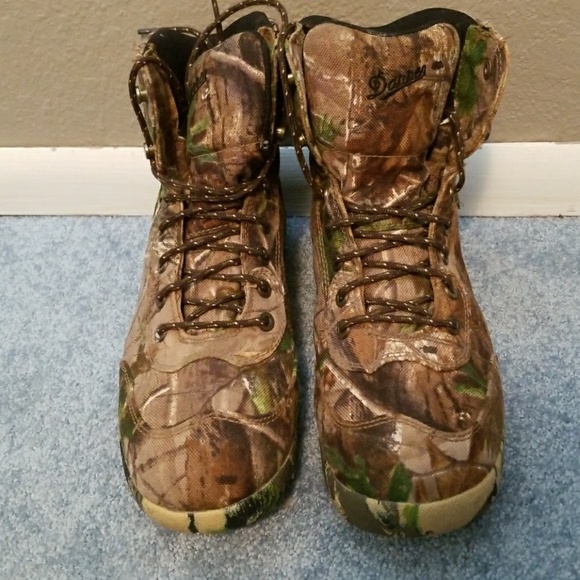 camo boots